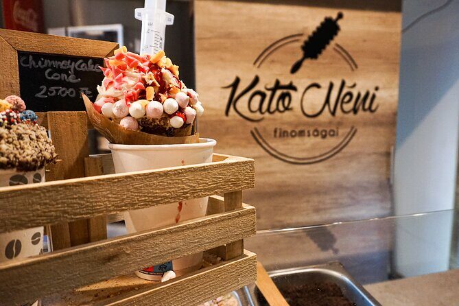 Chimney Cake Workshop Budapest Downtown - Kürtőskalács Class - Coffee and a Quick Bite Afterward