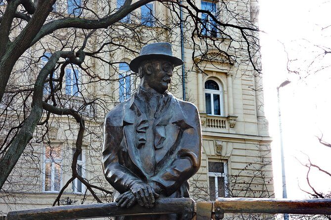 Communism in Hungary with a Historian - Bambi Café and coffee: why the ending feels like real Budapest