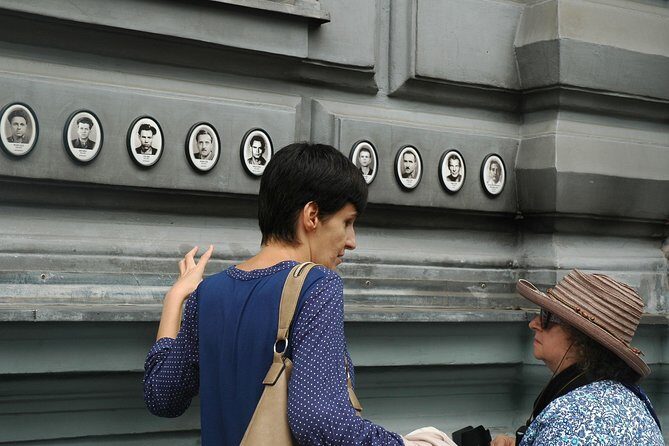 Communist Budapest Walking Tour - The Ronald Reagan statue: Hungary’s Cold War memory explained through gratitude