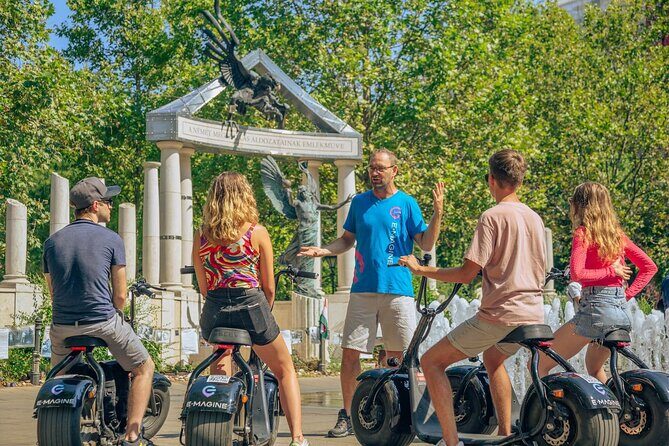 E-Scooter Half-Day Private Tour in Budapest with Food Tastings - Central Market Hall to St. Gellért: your scenic warm-up