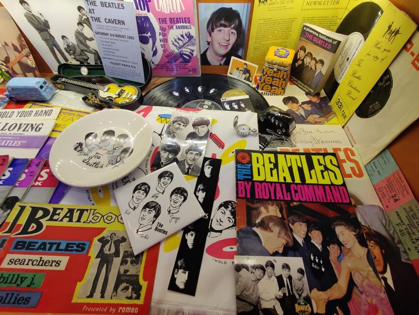 EGRI ROAD BEATLES MUSEUM - Yellow Submarine and Sgt. Pepper: The Themed Showpieces