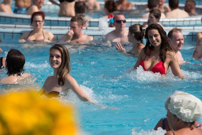 Entrance to Szechenyi Spa in Budapest - Indoor pools, steam rooms, and saunas: your heat circuit plan