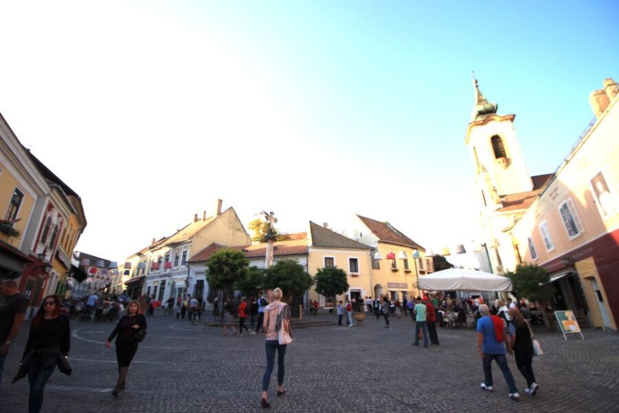 From Budapest: Danube Bend & Szentendre Tour with Lunch - Visegrád’s royal stones and Danube Valley panoramas