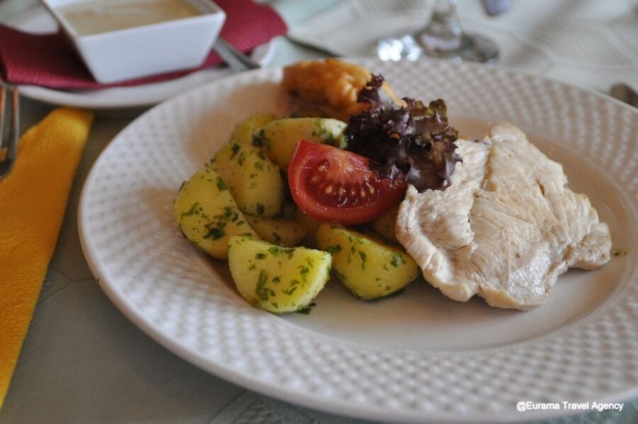 From Budapest: Full-Day Danube Bend Tour with Lunch - Visegrád Hill: panoramic Danube Bend views and a 3-course lunch stop