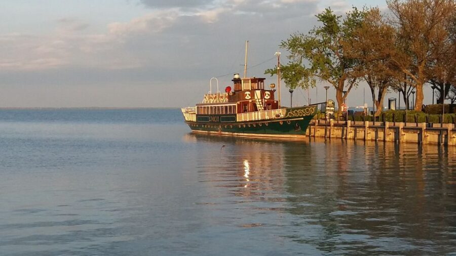 From Budapest: Lake Balaton Tour - Getting out of Budapest: meeting point and bus-day rhythm