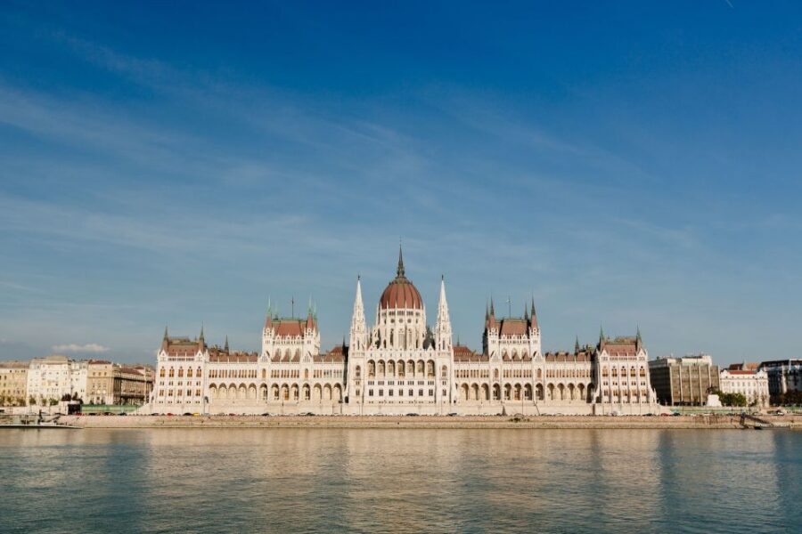From Vienna: Guided Day Trip to Budapest - Who This Vienna-to-Budapest Tour Suits Best
