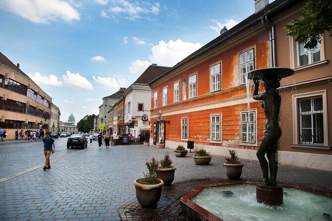 Guided Tour in Budapest Castle District - What the Guide Adds: Stories, Humor, and a Real Sense of Place