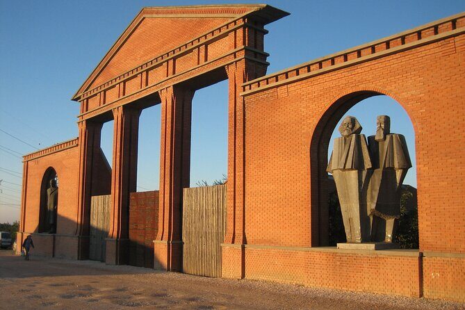 Guided Tour with Admission in Memento Park - Key Things You’ll Gain From This Memento Park Tour