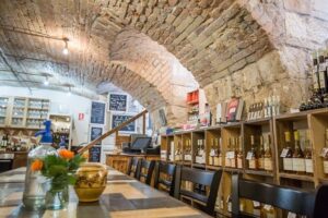 Hungarian Wine Tasting (with Cheese and Charcuterie) in Budapest - The Sommelier Flight: Five Indigenous Hungarian Wines