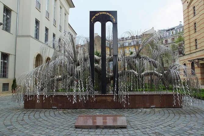 Jewish Heritage in Hungary with a Historian - Szimpla Kert: When a Ruin Bar Becomes a Cultural Reference Point