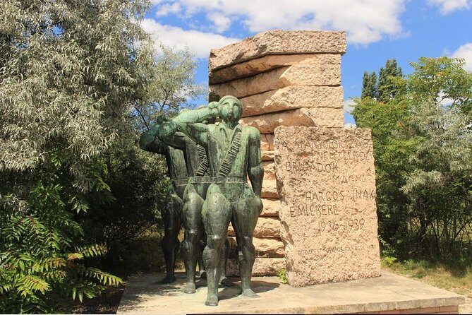 Memento Park Visit with Private Trabant Transfer - Memento Park: Your Ticketed 2-Hour Stop and How to Make It Count