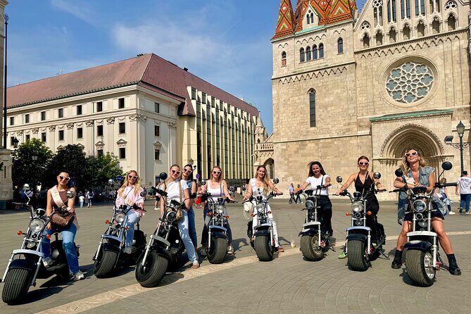 Monster Bike Sightseeing Tour – City Budapest on Electric Rollers - Clark Adam Square: the quick “what am I looking at?” lesson