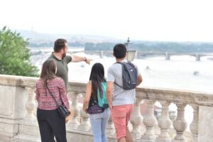 Private Buda Castle Walking Tour with Cake and Matthias Church - Cake, coffee, and snack breaks that keep the tour enjoyable
