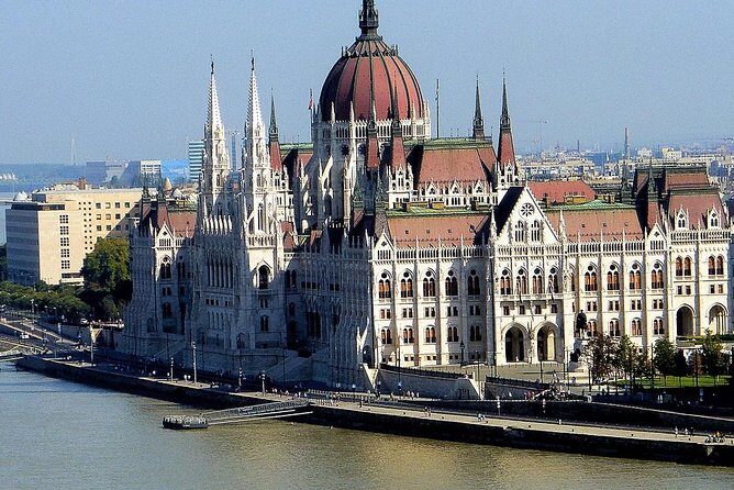 Private Budapest City Tour by Car - Heroes’ Square and UNESCO Vibes in 20 Minutes