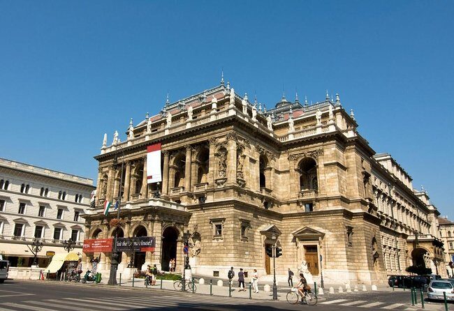 Private Budapest City tour with Classic Russian Jeep or G-Wagon! - Quick hits: what makes this Jeep tour work