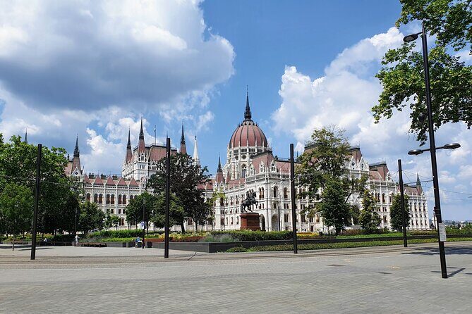 Private city tour by van - Central Market Hall: The Free 30 Minutes That Sets Up the Rest of Your Day