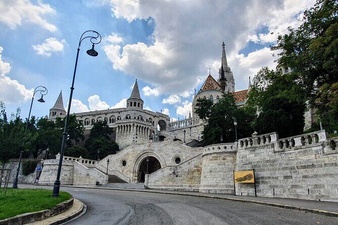 Private city tour by van - Széchenyi Baths and Pool: A Short Taste of Thermal Budapest