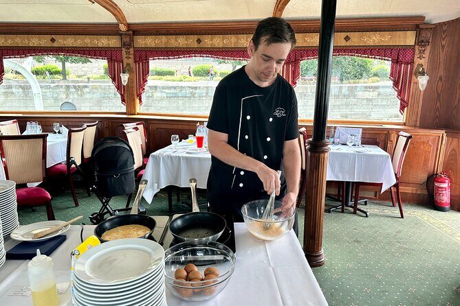 Summer Danube Brunch Cruise in Budapest - The Danube brunch cruise idea: why this works in Budapest