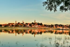 Szentendre the Artists Village Half-Day Tour from Budapest - Budapest to Szentendre: A Quick Change of Scene With Real Atmosphere