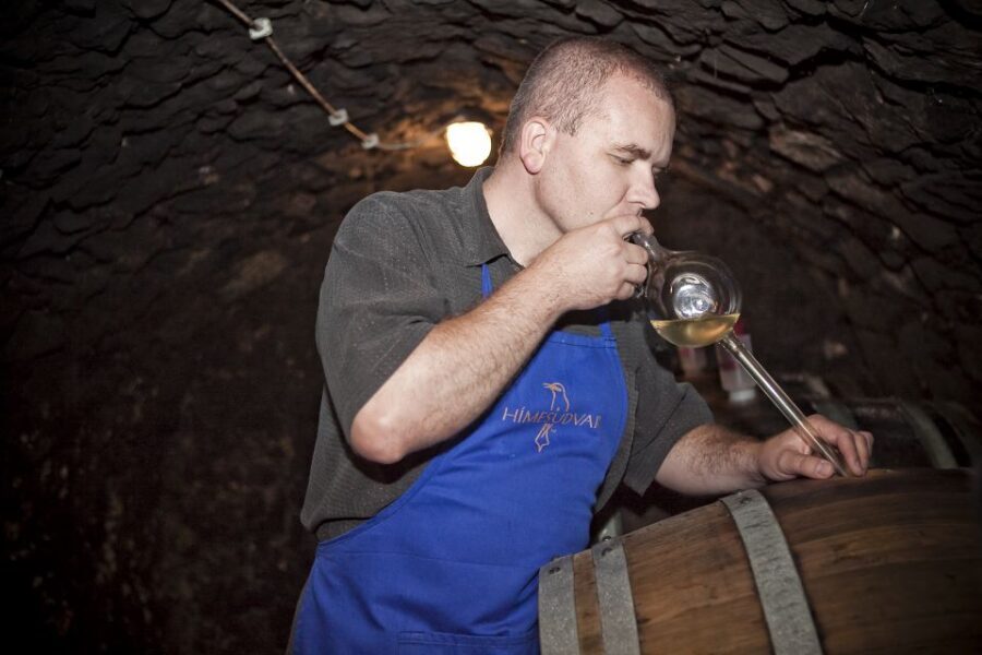 Tokaj: Classic Wine Tasting - The 6 wines: dry starters to the sweet Tokaji Aszú finish