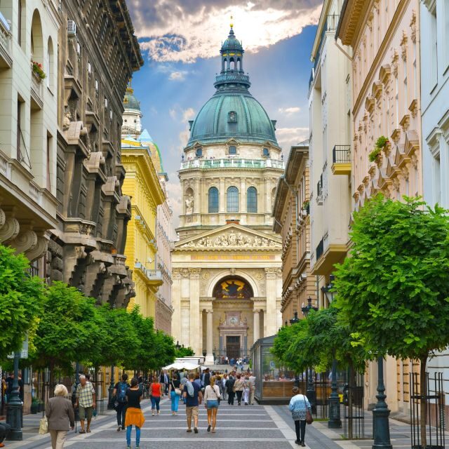 Vienna: Budapest Day Trip - Heroes’ Square and Fisherman’s Bastion Danube Views
