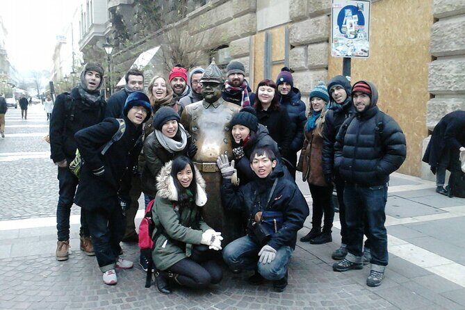 Welcome to Budapest Evening Walk - Fővám Square and Grand Central Market: souvenirs with bargaining basics